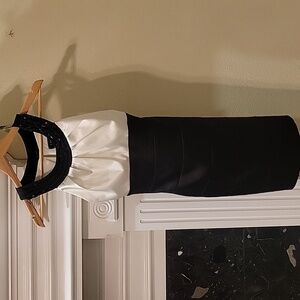 B. Darlin Highneck Bodycon Midi Prom Dress. Black And White, Junior Sz 3/4